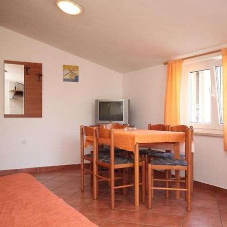 Apartments With A Parking Space Umag - 7039 Bilik gambar