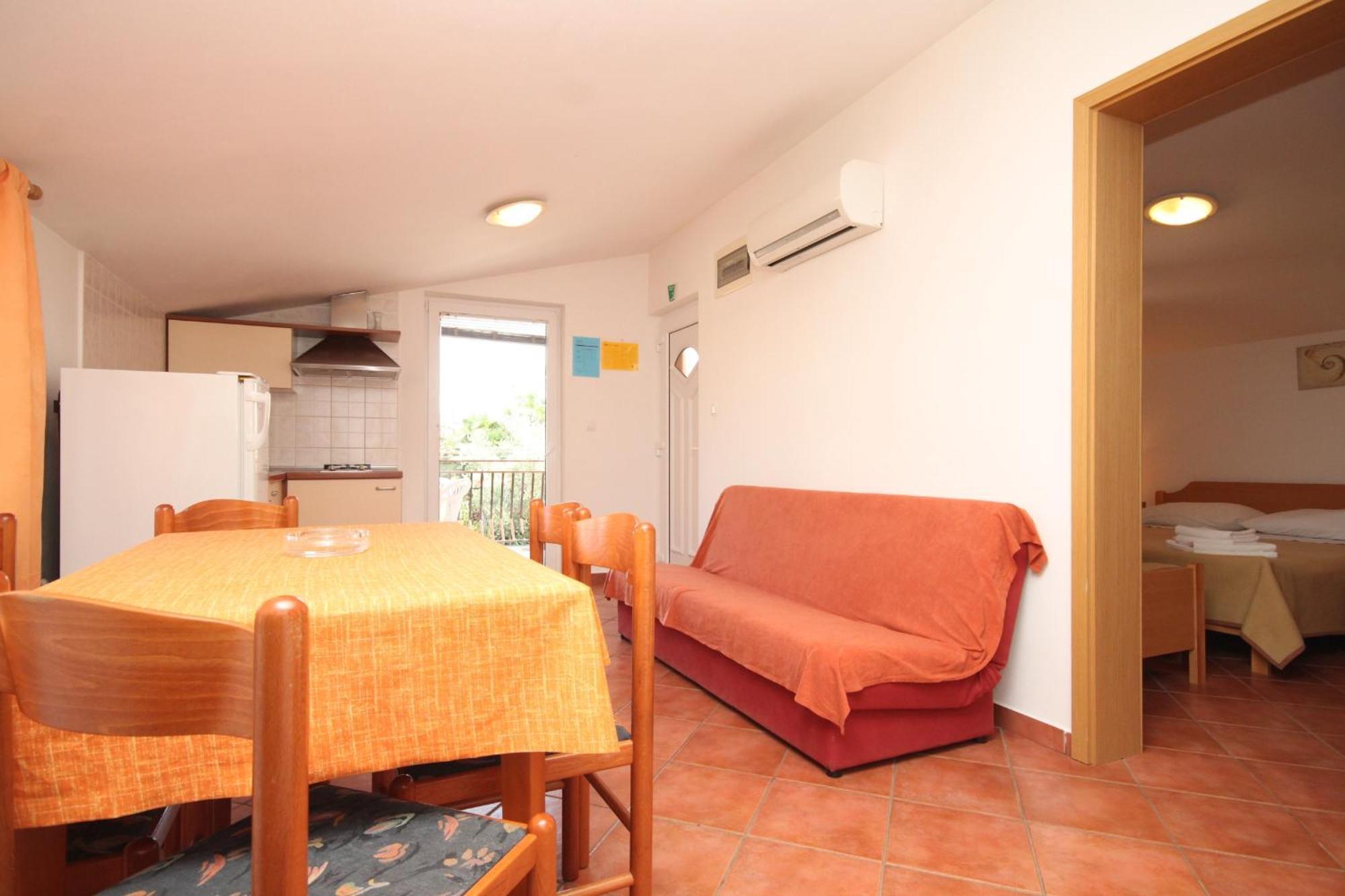 Apartments With A Parking Space Umag - 7039 Bilik gambar